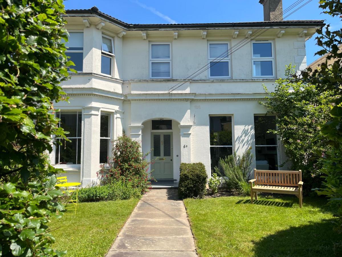 Elegant Bloomsbury Apartment In Tunbridge Wells Eksteriør bilde