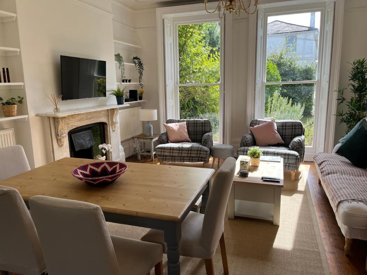 Elegant Bloomsbury Apartment In Tunbridge Wells Eksteriør bilde